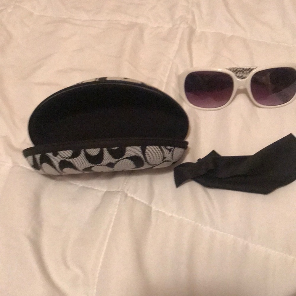 couch sun glasses